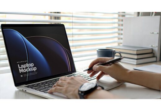 Laptop Mockup 55