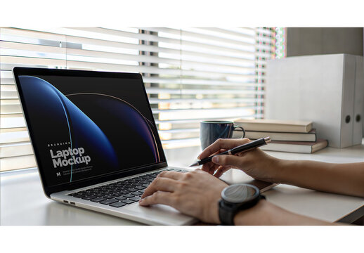 Laptop Mockup 52
