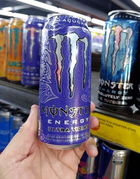 Monster Energy - Energia de Monstro -  representando uma bebida intensa, audaciosa e imposs&iacute;vel de ignorar, projetada para liberar a "fera" interior. 