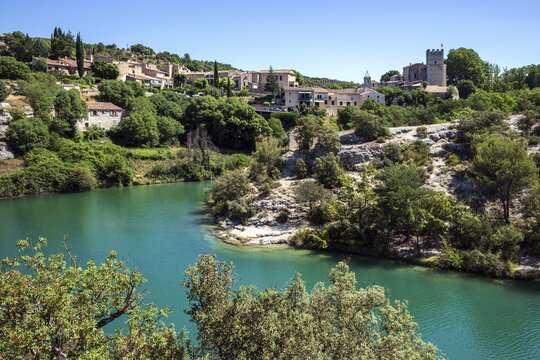 Esparron-de-Verdon, front Ravin d Albiosc, Lac d Esparron, Provence-Alpes-C&ocirc;te d'Azur, Provence, France
