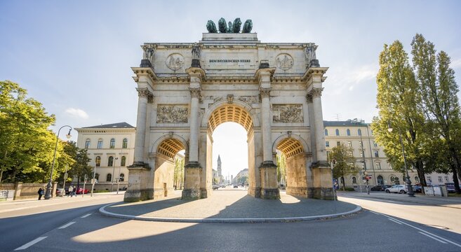 Backlight shot, Siegestor on Leopoldstra&szlig;e, neoclassical architecture, Bavaria, Munich