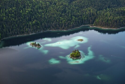 Small island and wooded shore, aerial view, Eibsee lake near Grainau, Upper Bavaria, Bavaria, Germany