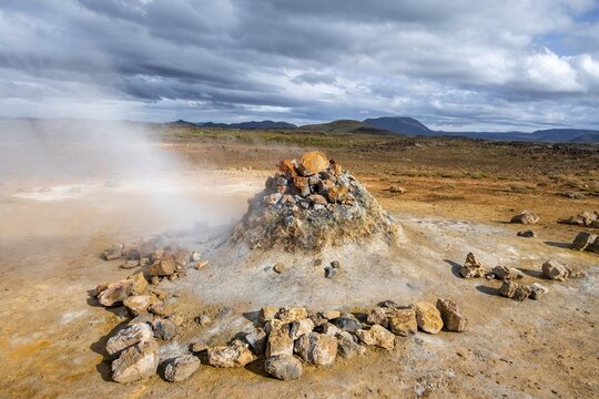 Steaming fumarol, solfatar in the Hverar&ouml;nd geothermal area, also Hverir or Namaskard, Northern Iceland, Iceland