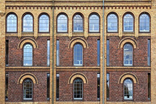 Brick fa&ccedil;ade of a building in the Media Harbour, D&uuml;sseldorf, North Rhine-Westphalia, Germany