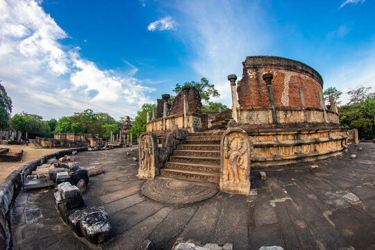 Polonnaruwa Vatadage (The Stupa House) , 12th Century Medieval Capital Ruins, ,   Buddhist Architecture, Sri Lanka.