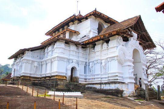 Lankathilaka Rajamaha Viharaya Buddhist Temple, Kandy, Sri Lanka