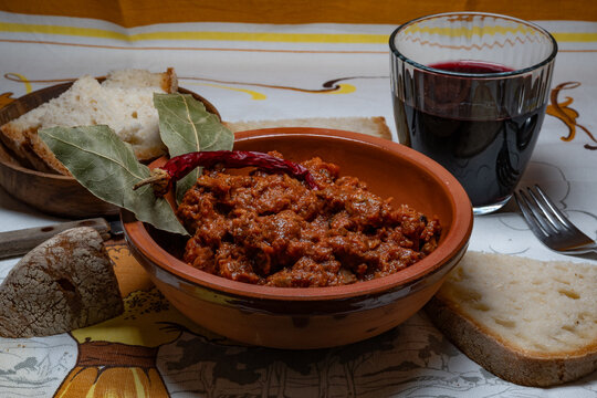 A typical dish of the cuisine of Campania: neapolitan pork soffritto