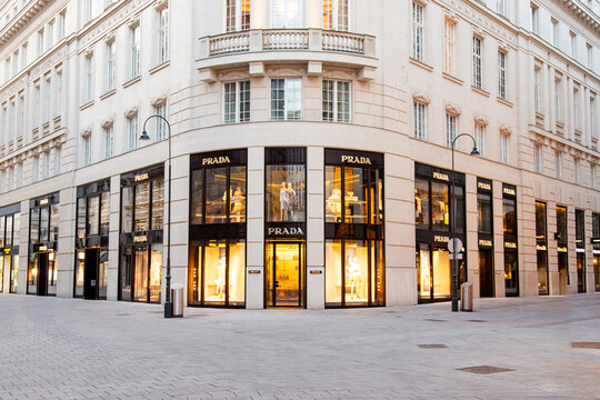 foreign tourists  visit vienna  and to go shopping in the famous Graben street to the shop of Prada