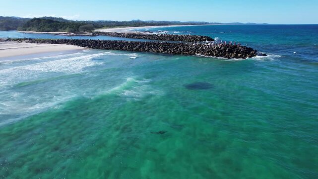 Brunswick Heads River Mouth: Sharks and Bait Ball Spotted in NSW, Australia
