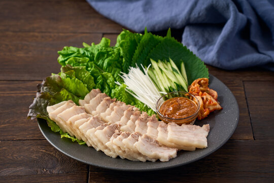 ポッサム 茹で豚と野菜の包み料理