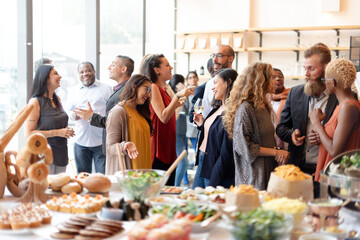 Plakat Lively social gathering with friends