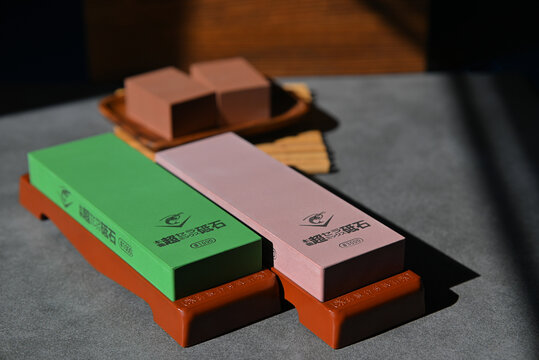 Naniwa Chosera (or Pro) are premium Japanese water stones