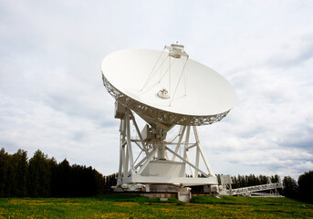 Ośrodek astronomiczny, Piwnice, koło Torunia, Astronomical Center, Piwnice, near Toruń © 123108 Aneta