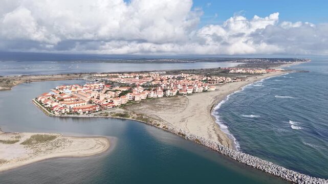 Le village naturiste de Port Leucate vu du ciel dans le d&eacute;partement de l'Aude en r&eacute;gion Occitanie en mars 2026 . 