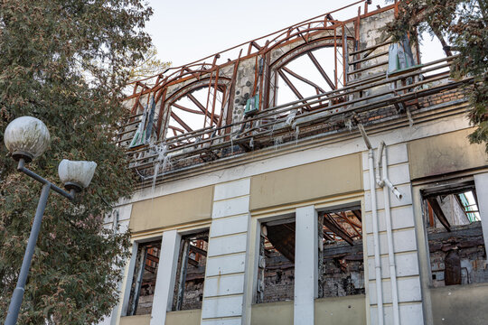 Irpin, Ukraine - 07 March 2026: View of the skeletal remains of a building on Universitetska Street, where the sky peers through hollow windows and charred framework.