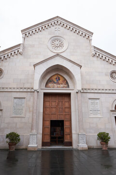 February 16, 2026: Cathedral of Saints Philip and James on a cloudy day, Sorrento, Campagna, Italy. Cattedrale di Sorrento.