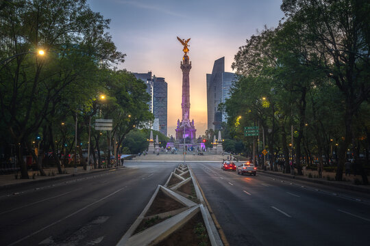 Angel of Independence Monument and Paseo de la Reforma Avenue at sunset - Mexico City, Mexico