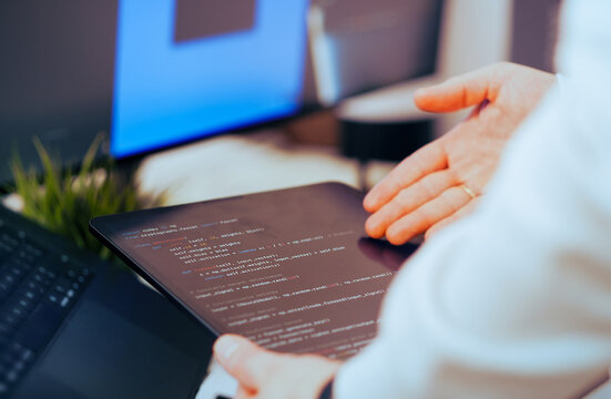 Programmer tablet code analysis software development workspace