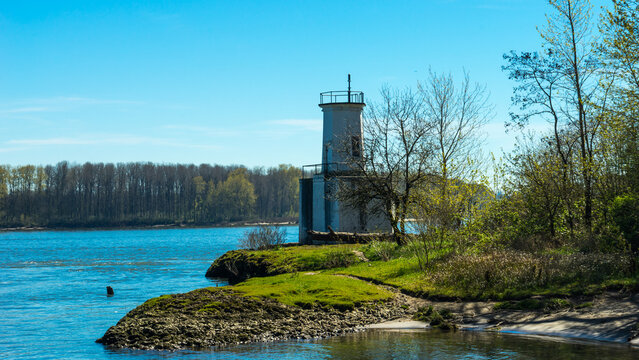 Sauvie Island Warrior Rock lighthouse trail, Oregon