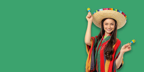 Obraz premium Cinco de Mayo, Woman in traditional outfit smiles with maracas