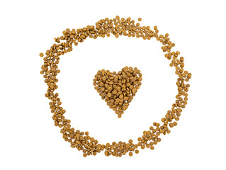 Obraz premium A creative arrangement of brown lentils forming a heart shape in the center, surrounded by a circular border, isolated on a pure Transparent background.
