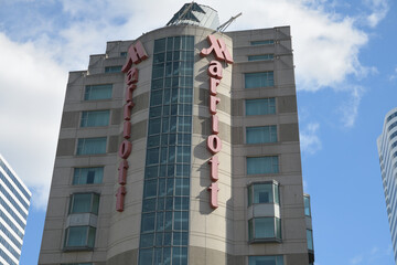 Obraz premium Marriott Downtown at CF Toronto Eaton Centre, 525 Bay St