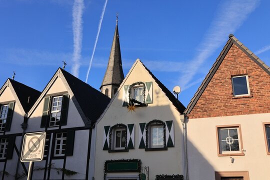 Blick in die Altstadt von Zons am Rhein	