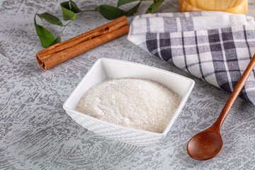 Shugar cristal in the bowl