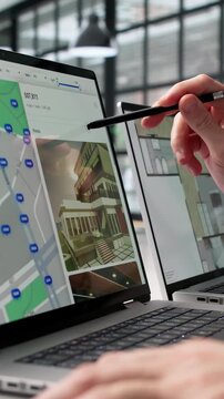 Real Estate Agent Using Software