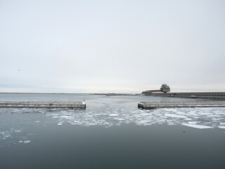 紋別港の流氷の風景 © tawa--mana