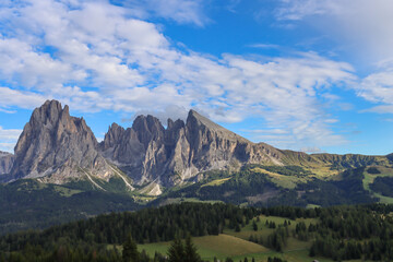 Fototapeta premium Limestone walls towering in alpine panorama