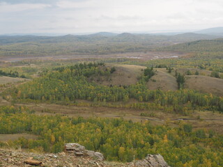 Obraz premium autumn ridge photo, small mountains in autumn with clouds