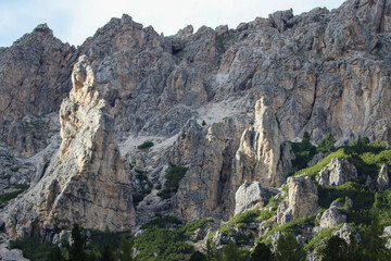 Obraz premium Rugged Dolomites cliffs in morning light