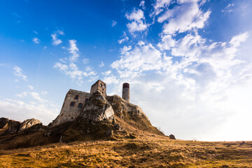 Ruiny zamku w Olsztynie koło Częstochowy  Jura Krakowsko Częstochowska Polska © kubikactive