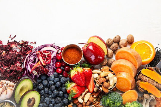 Healthy foods high in antioxidants.