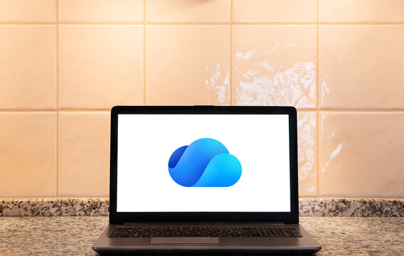 Microsoft Onedrive logo on a screen. Link&ouml;ping, &Ouml;sterg&ouml;tland, Sweden. 03-12-2026