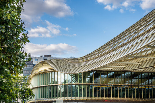 Detail of the large undulating glass canopy of Westfield Forum des Halles Shopping Centre designed by Patrick Berger and Jacques Anziutti, in Paris, France