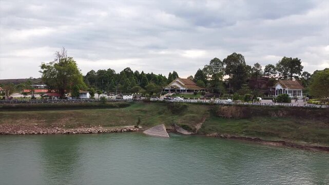 タイ・ブンカーン県のワットアーホンシラーワートから眺めるメコン川とラオスの空撮　Drone Shooting at Mekong River in Thailand & Lao　วัดอาฮงศิลาวาส