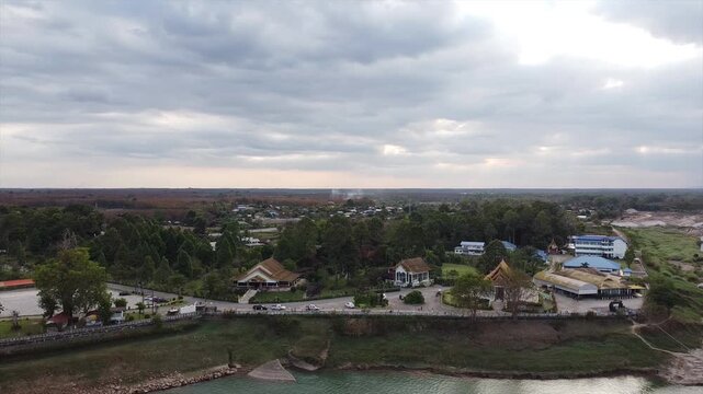 タイ・ブンカーン県のワットアーホンシラーワートから眺めるメコン川とラオスの空撮　Drone Shooting at Mekong River in Thailand & Lao　วัดอาฮงศิลาวาส