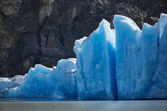 South America, Chile, Torres del Paine National Park, Grey Glacier at Lago Grey