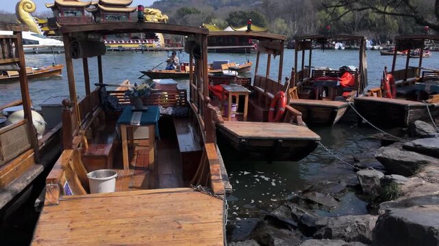Hangzhou West Lake rowing boat Majiawan dock