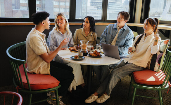 Inspiring teamwork among creative professionals