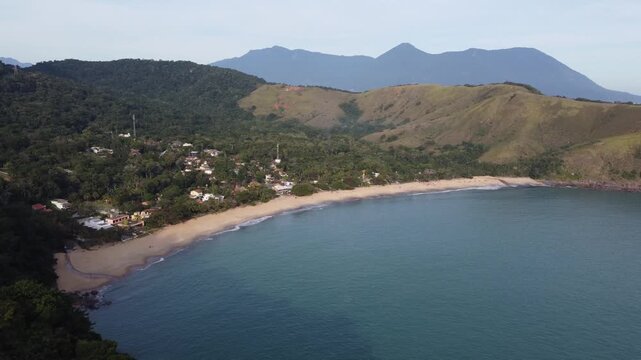 Toque-Toque Grande Beach in S&atilde;o Sebasti&atilde;o, north coast, a paradisiacal beach amidst the mountains.