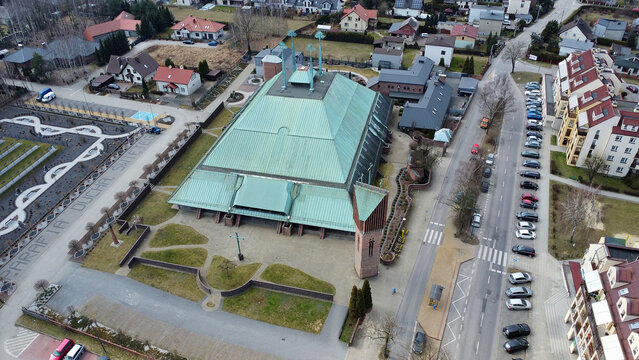 Kości&oacute;ł. Parafia pw . Ducha Świętego w Tychach