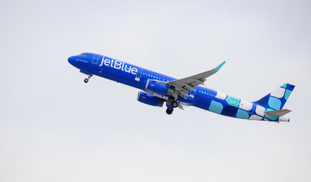 Las Vegas, USA &ndash; Dec 23 2025: JetBlue Airways aircraft N982JB Airbus A321-231 taking off from Harry Reid International Airport.