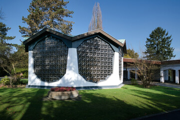 schöne Kapelle auf einem Friedhof in Ratingen © Blende8