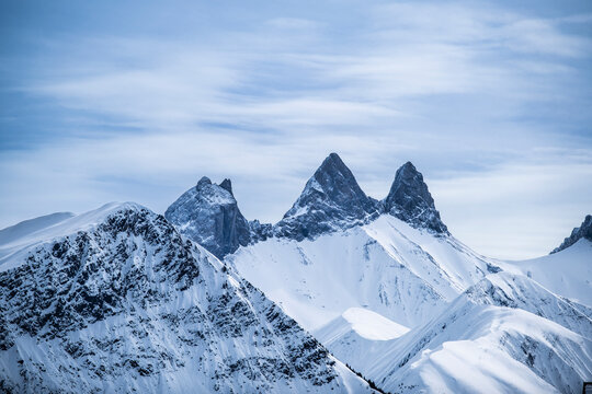 La cr&ecirc;te des aiguilles d'Arves