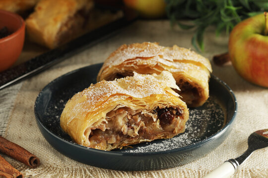 Apple Strudel, the traditional dish of Austrian cuisine	