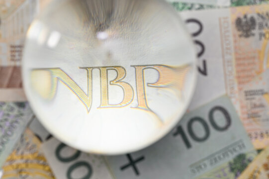 Zbliżenie makro na szczeg&oacute;ły papierowego banknotu, got&oacute;wka papierowe banknoty 