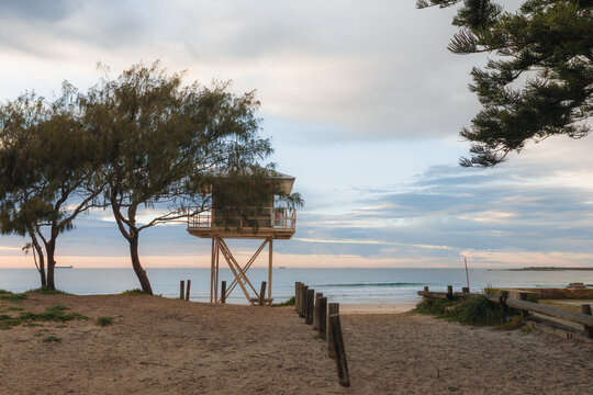Lifeguard tower overlooking the ocean at Caves Beach, Newcastle